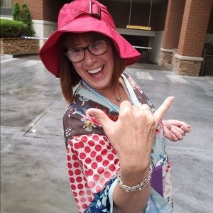 Meet your Posher, Nancy